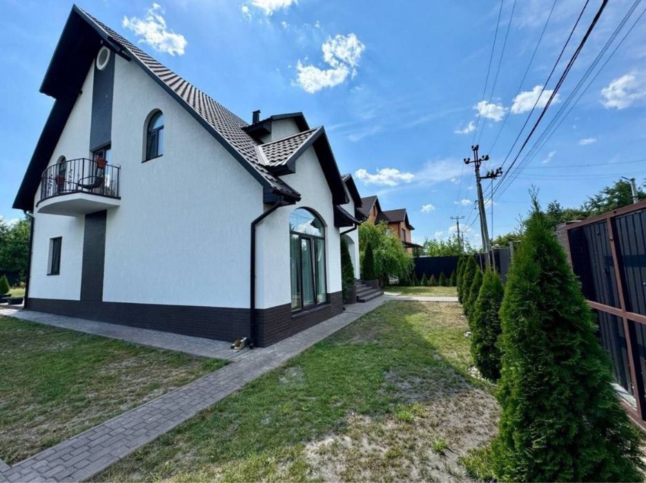 Будинок з якісним ремонтом у Дмитрівці, ділянка 12 соток!