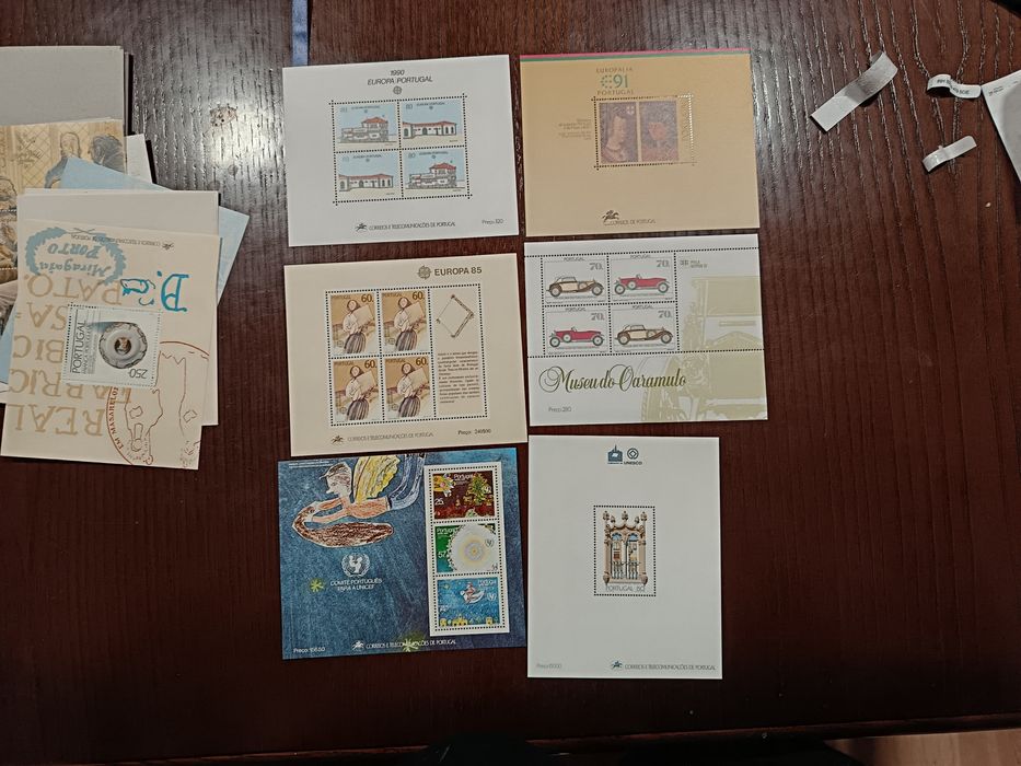 Blocos novos sem sinal de charneira