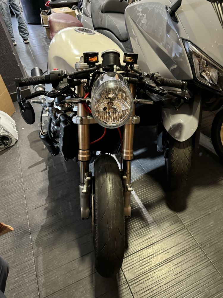 Ninja ZX-7R Cafe Racer