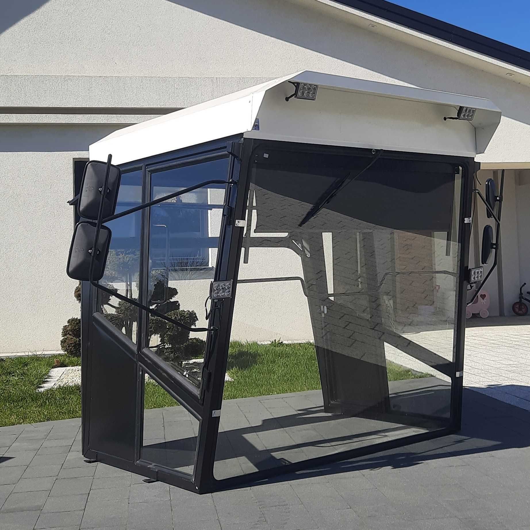 Kabina BIZON ZO56 c360 c330