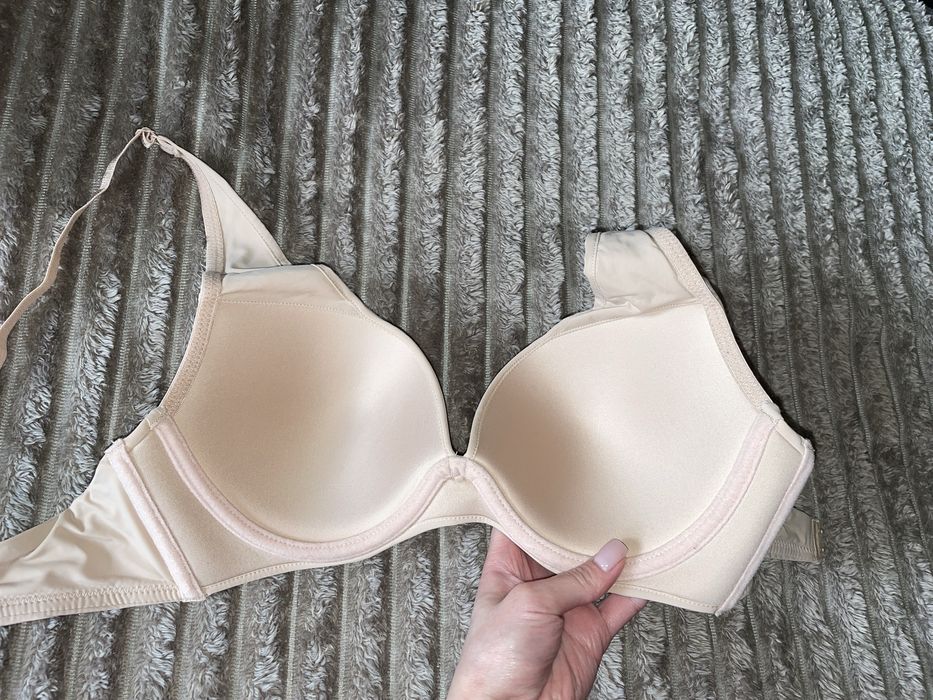 Новий бежевий бюстгальер розмір 75С