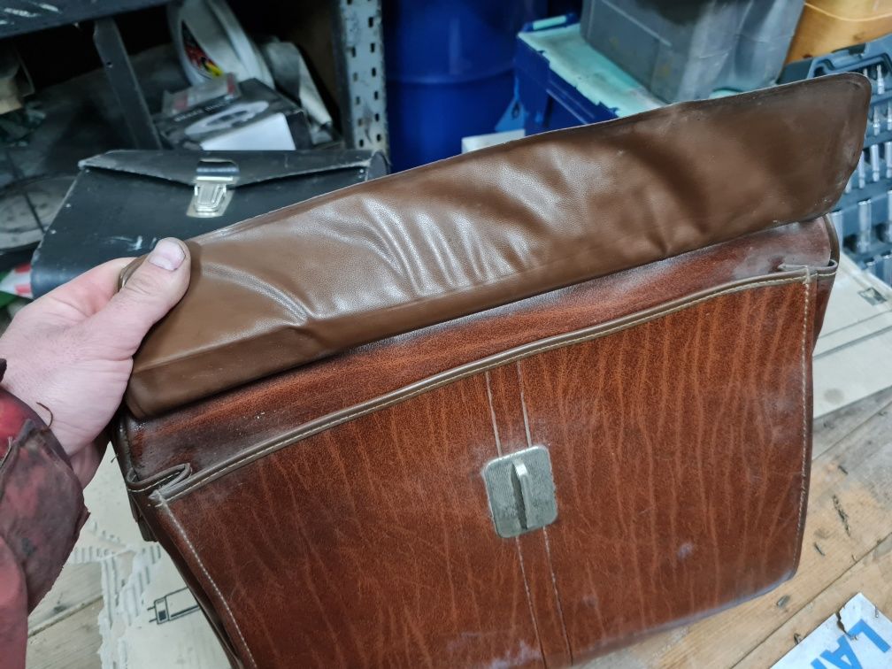 Продам валізу саквояж дерматин портфель