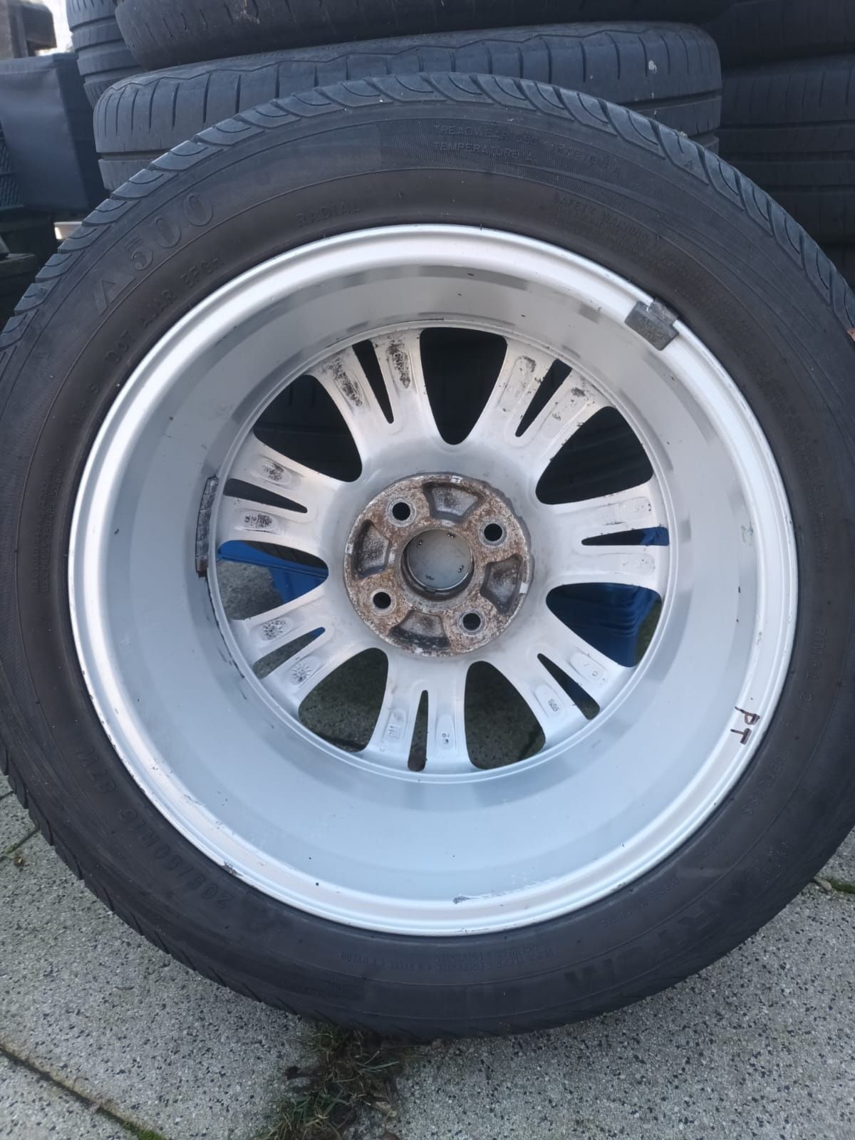 Felgi aluminiowe z oponami 16 " Opel Corsa D