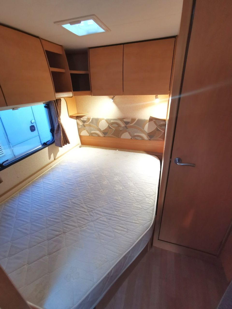 Przyczepa kempingowa na wynajem Kat.B DMC 1199kg Lipiec Sierpień