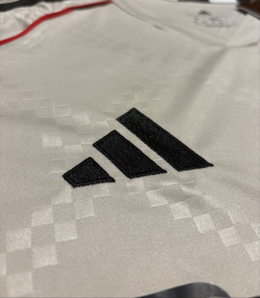 Adidas - Camisola Benfica Alternativa Bege 25/26 - Tamanho L