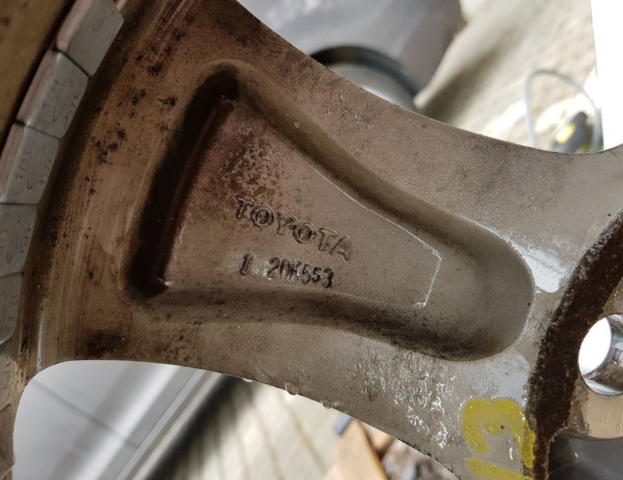 Toyota oryginalne alufelgi 17'