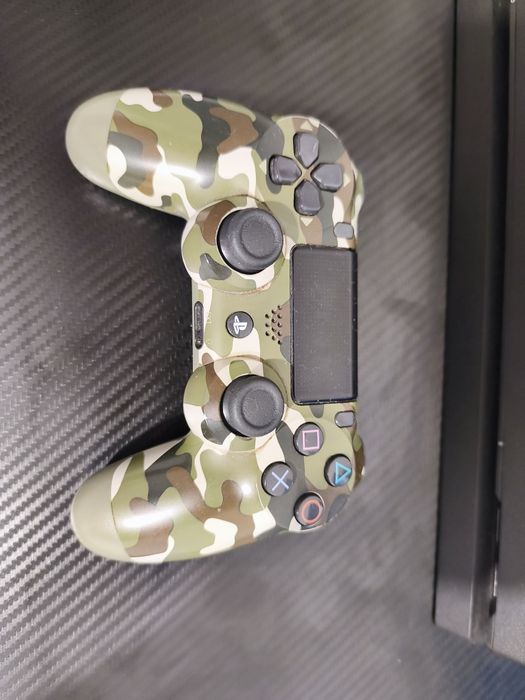 ps4 pro 1tb  pad + gry