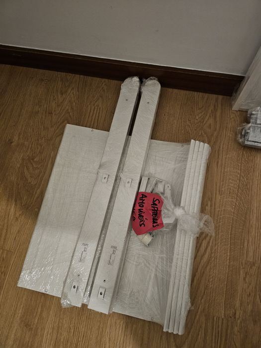 Gaveta sapateira retráctil IKEA