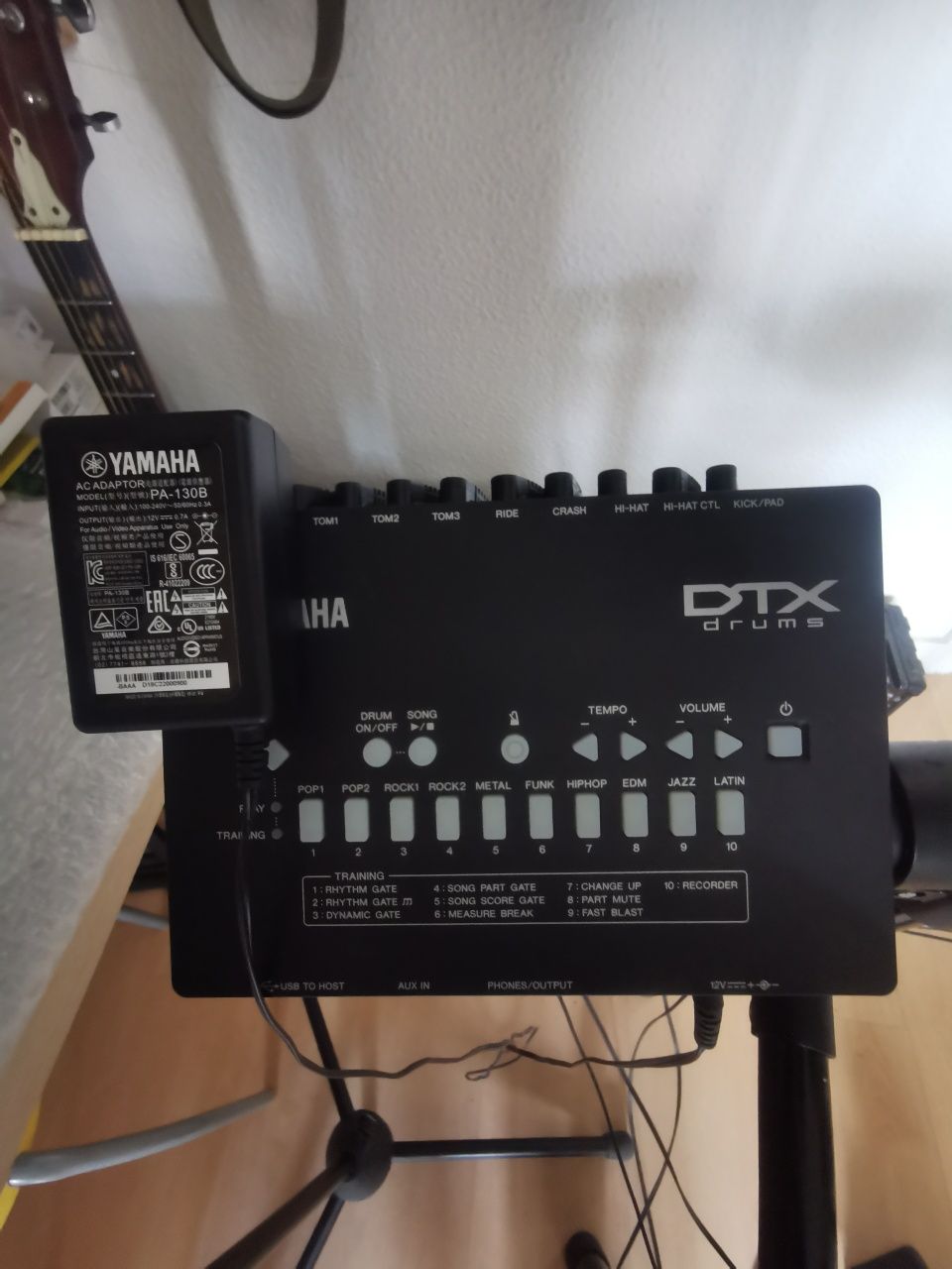 Yamaha dtx402k com banco