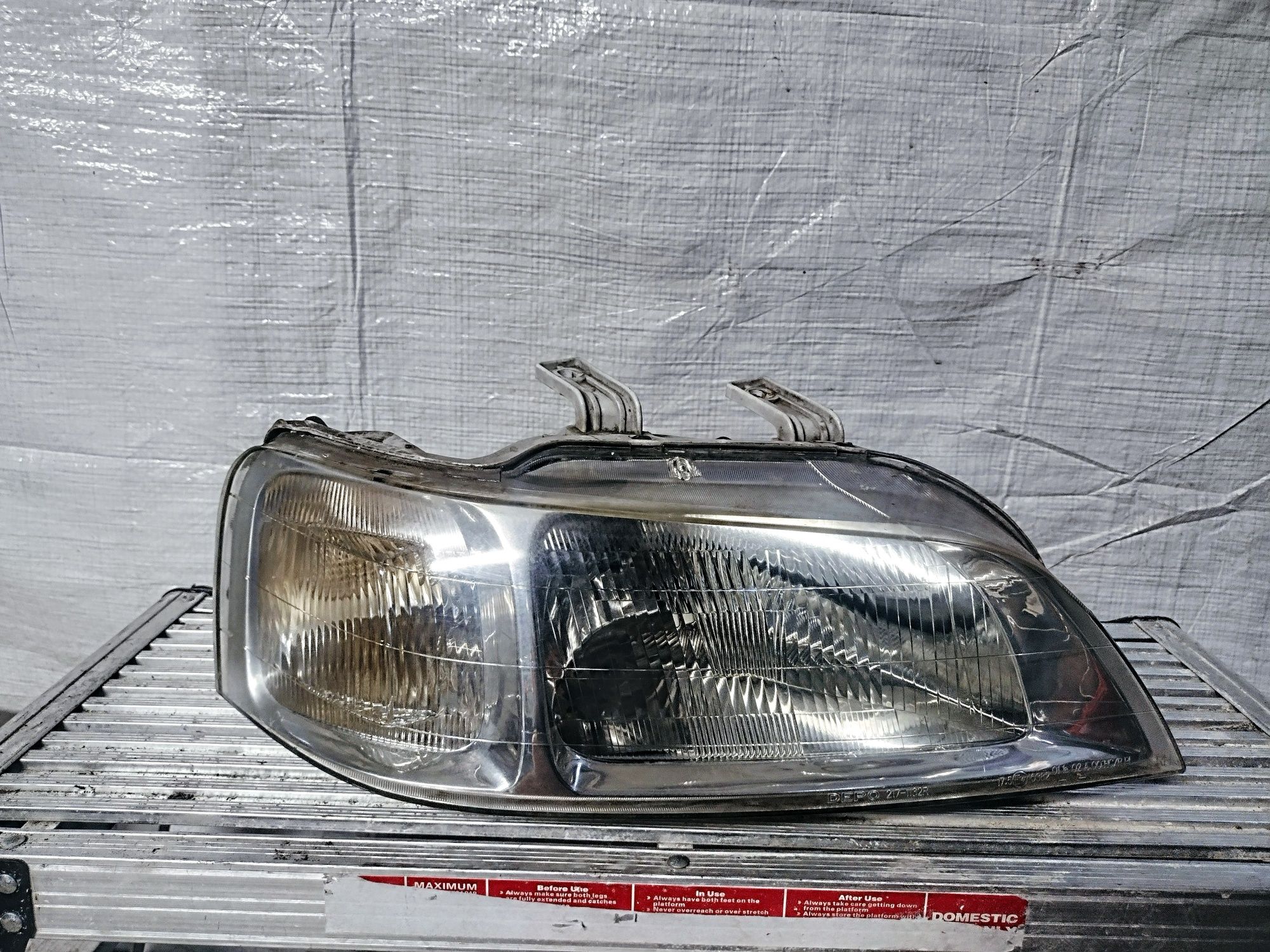 Honda Civic IV lampa prawa przód