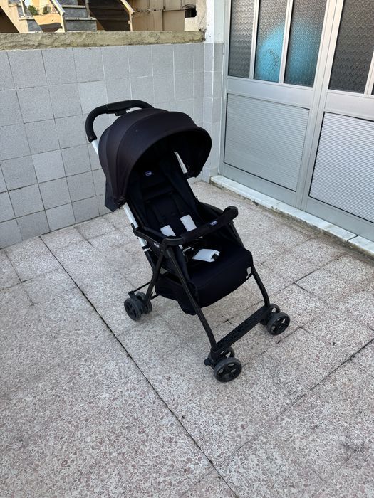 Carro chicco ohlalá com capa plastica nova, nunca usada