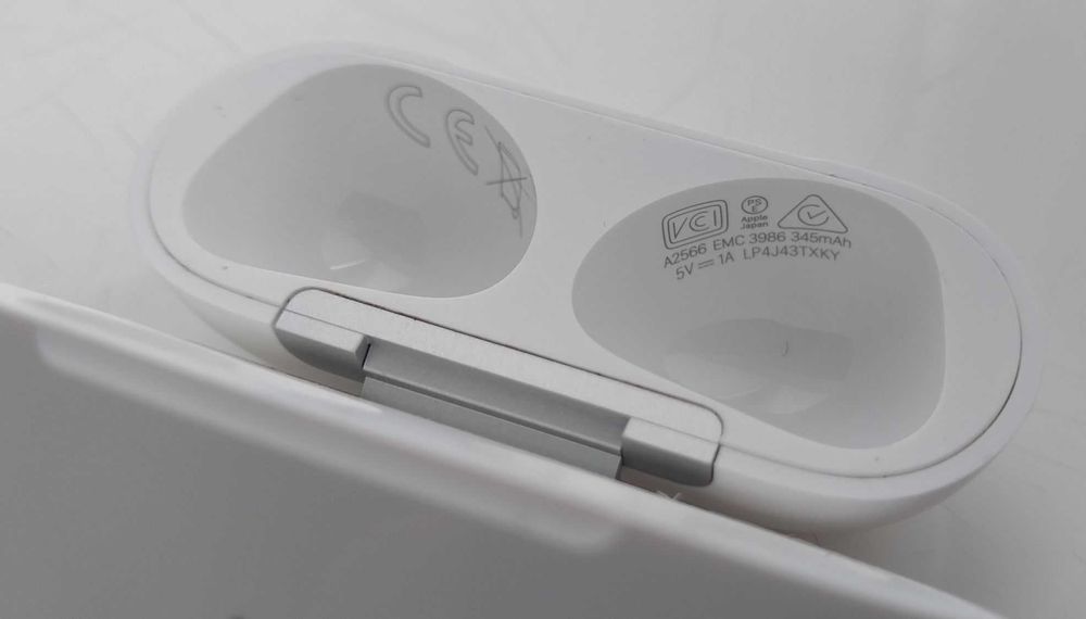 ‼️ Apple AirPods кейс A2566 оригинал (EMC 3986)