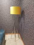 Candeeiro de pé de sala