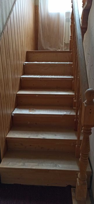 Продам будинок на селищі Залізничному