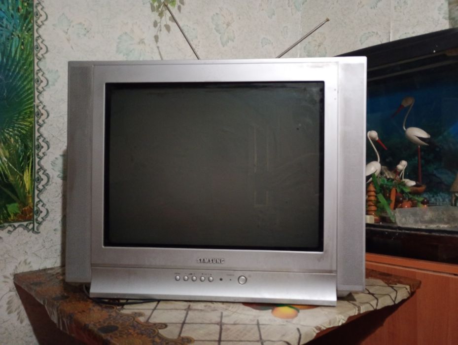 Продам телевизор