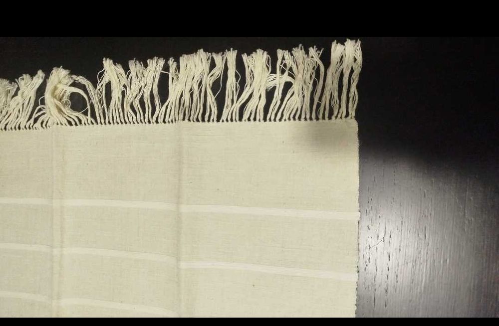 Panos  de linho e bordado