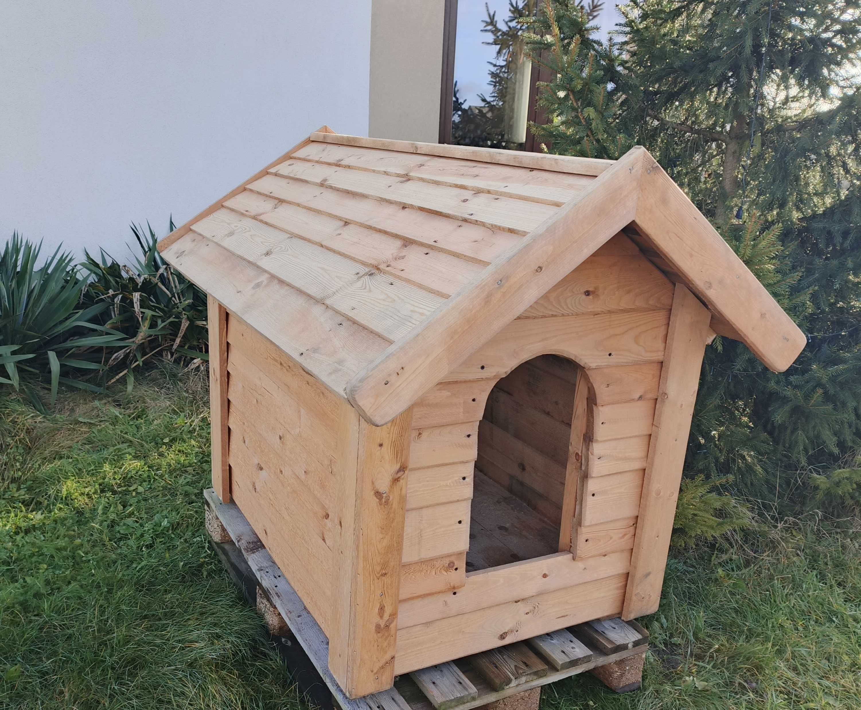 Buda dla dużego psa owczarek niemiecki