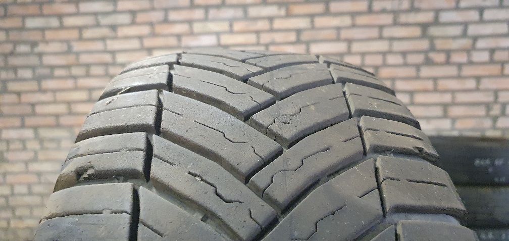 Шини 215/65R16C б/у з Німеччини