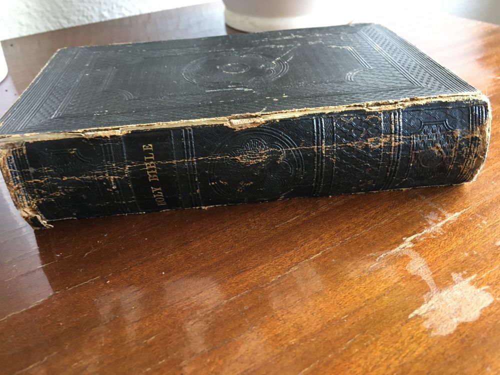 Biblia antiga, de 1850