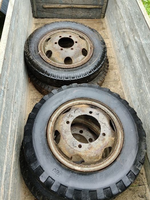 Komplet kół do maszyny rolniczej do wozu wózka cena za całość