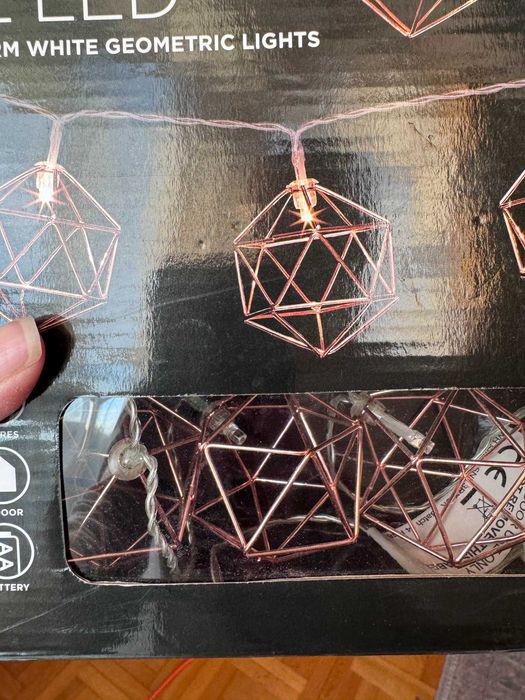 Łańcuch lampek LED w kolorze różowego złota na baterie