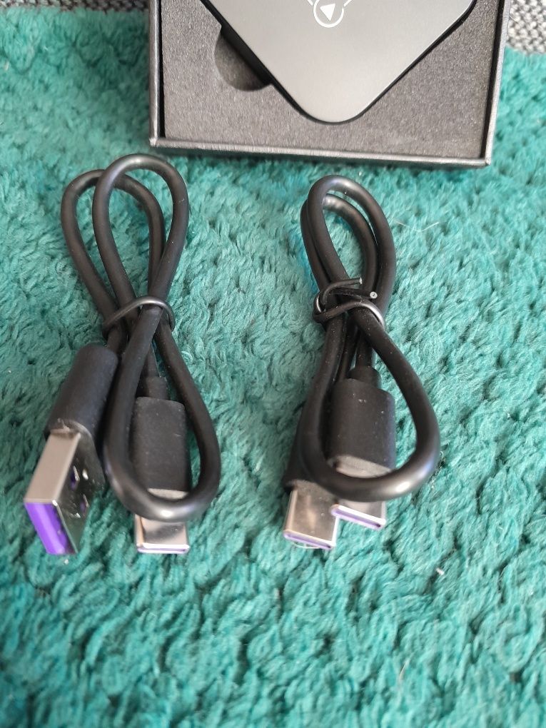 bezprzewodowy adapter CarPlay/Android Auto. Szybka wysyłka  polecam