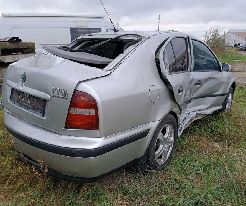 Кузов Skoda Octavia 1998 1.8 серый. Разборка Skoda Octavia Tour