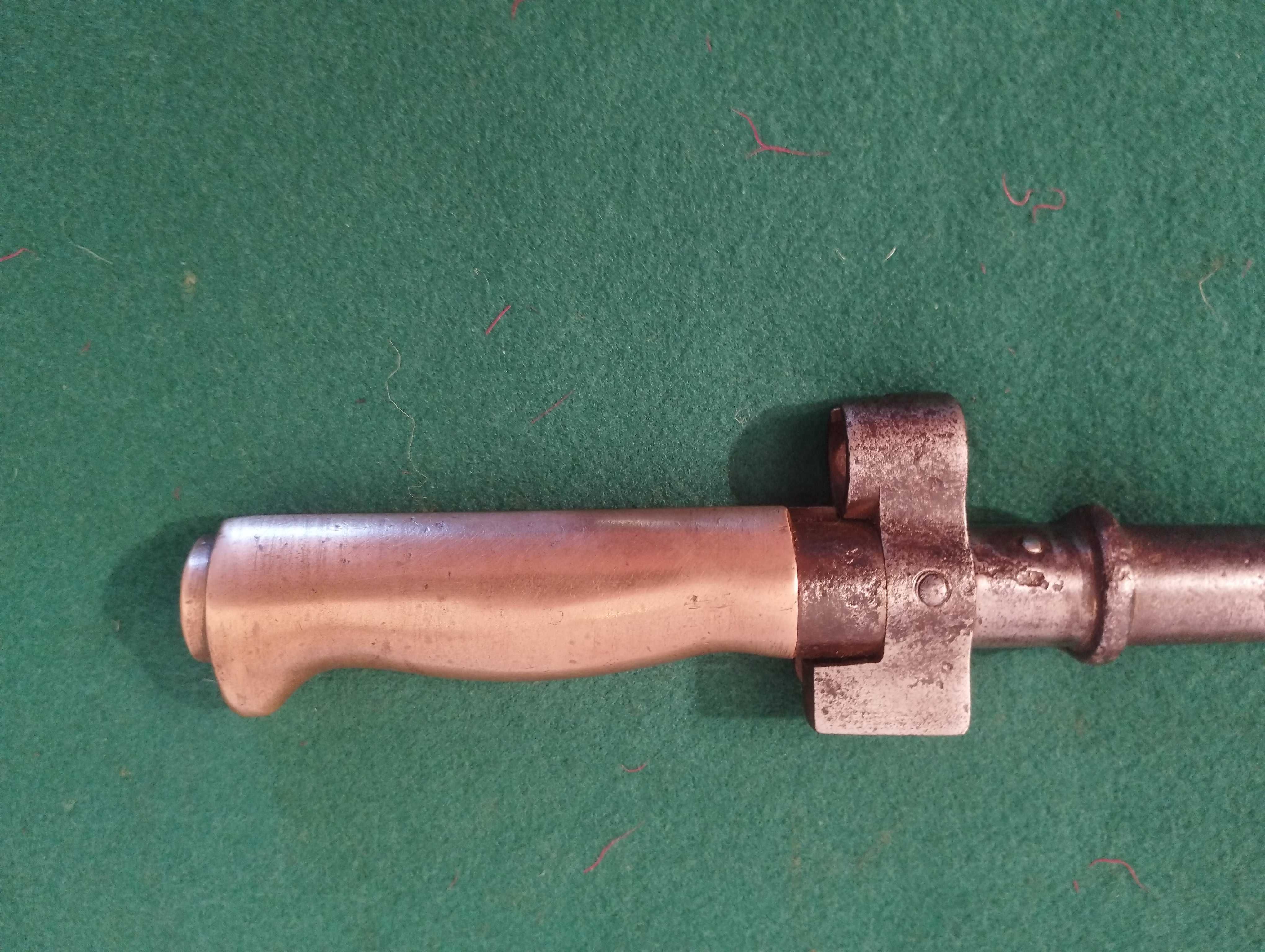 Sabre  curto Lebel modelo 1886/93. Modelo com espiga curta