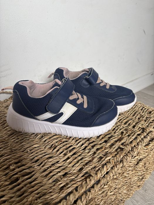 Buty sportowe trampki na rzep siateczka 28