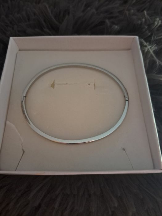 Pulseira rígida em aço com zirconias