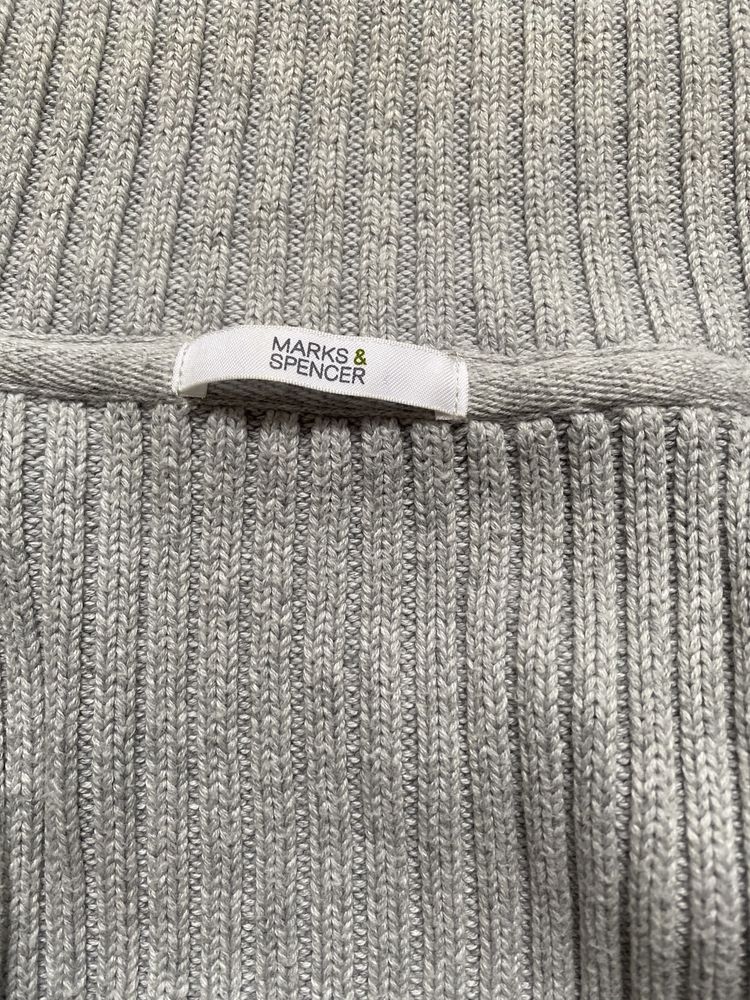 sweter rozpinany z golfem pod szyje