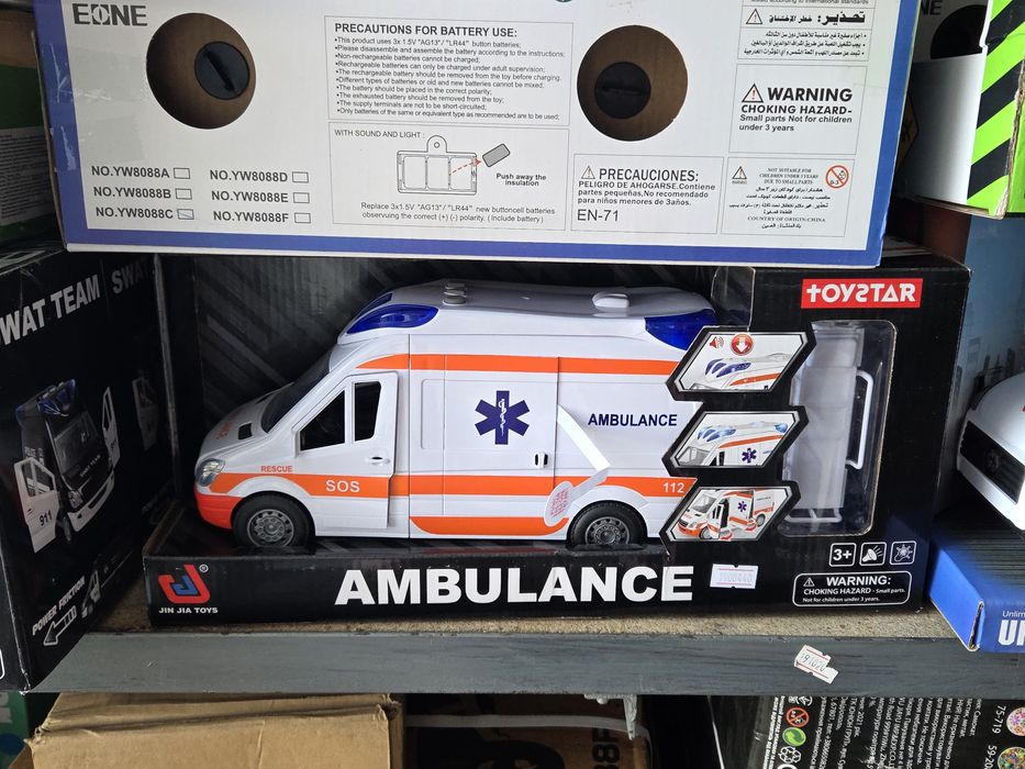 Швидка медична допомога з ношами, скорая помощь с носилками, швидка