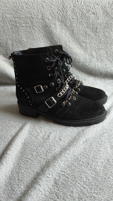 Botki carinii skórzane 40 za kostkę