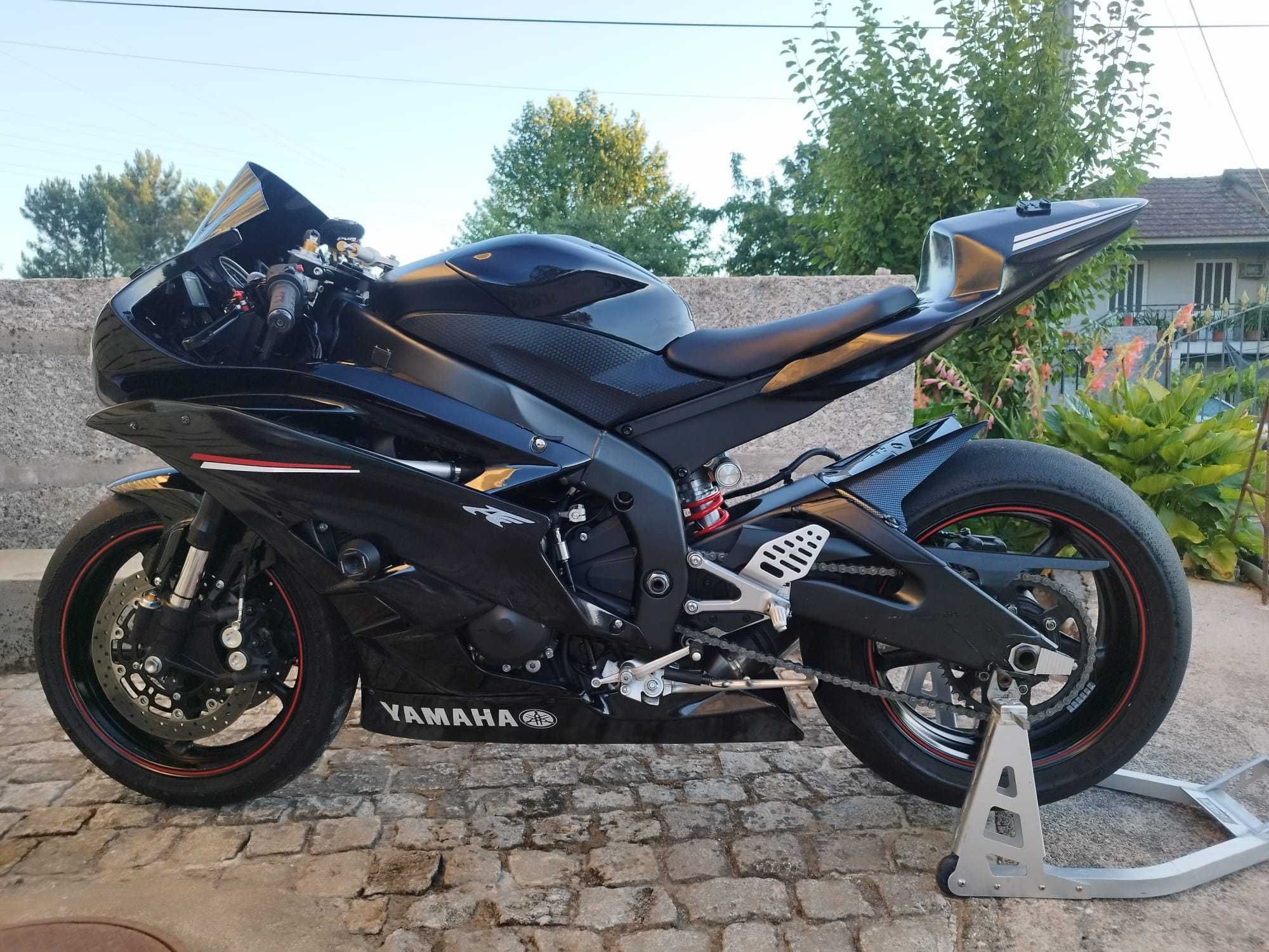 Yamaha R6 Track Days