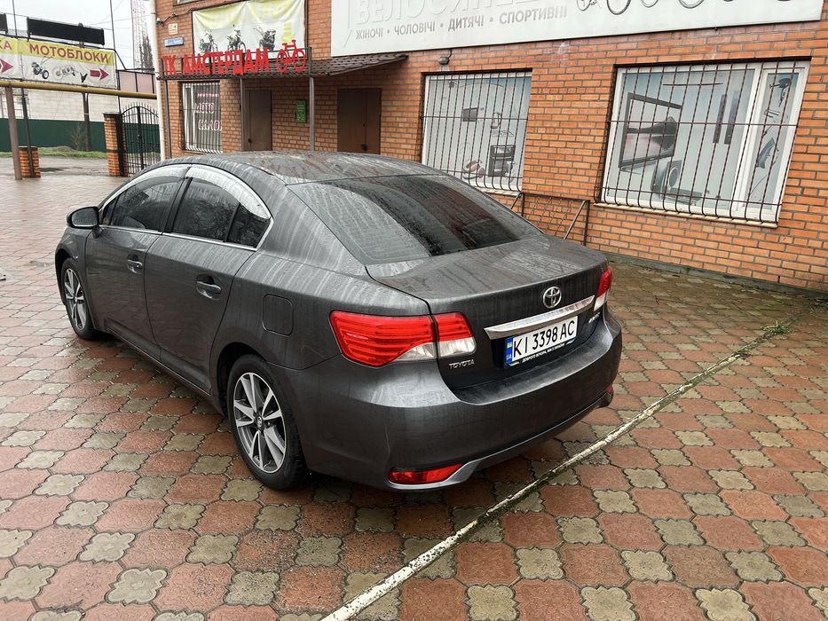 Продам Тойоту Авенсіс 2.0 АВТОМАТ не фарбована