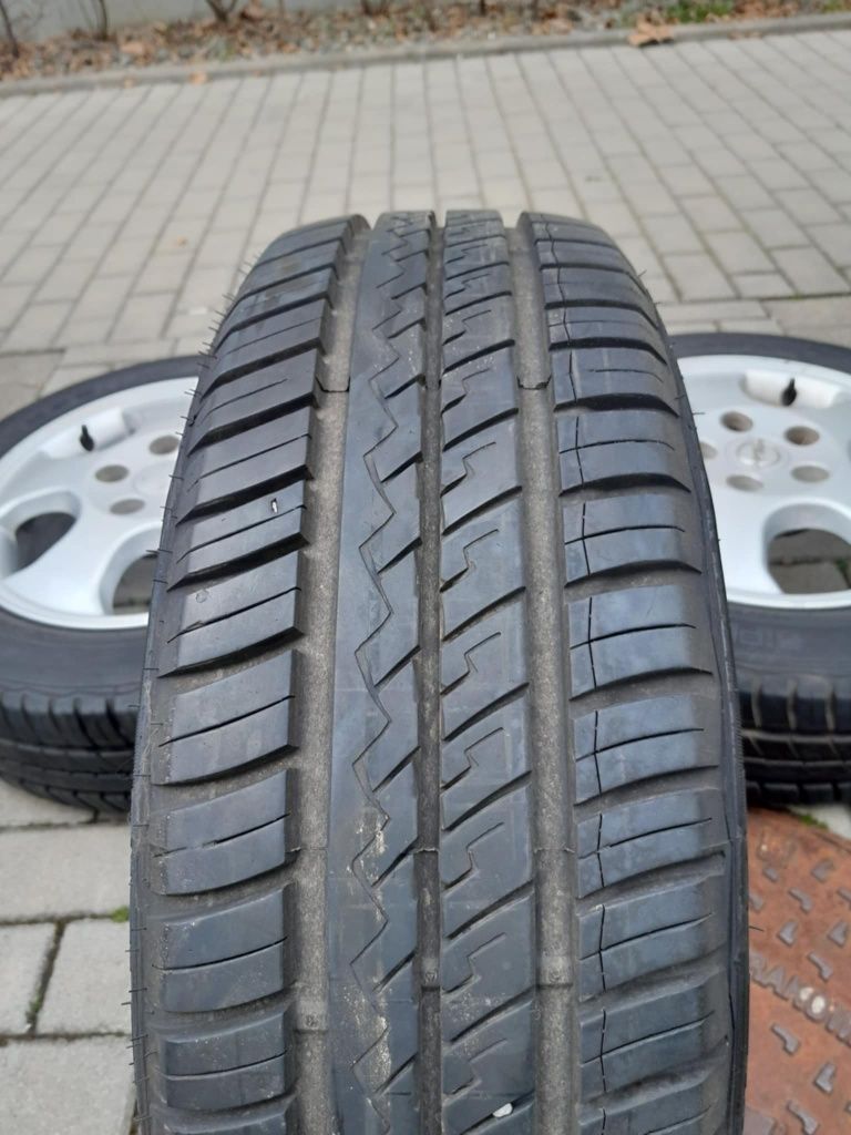 Opony letnie 185/60/R15 i felgi Opel Astra