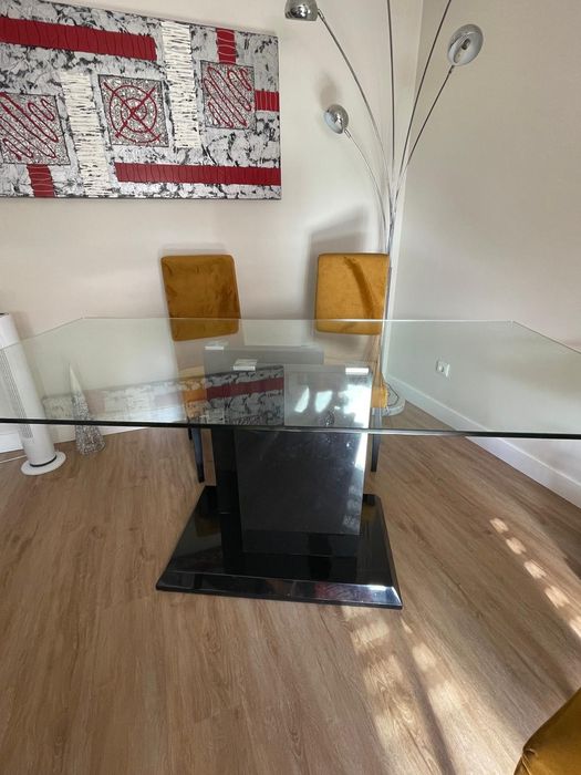 Mesa de sala de vidro
