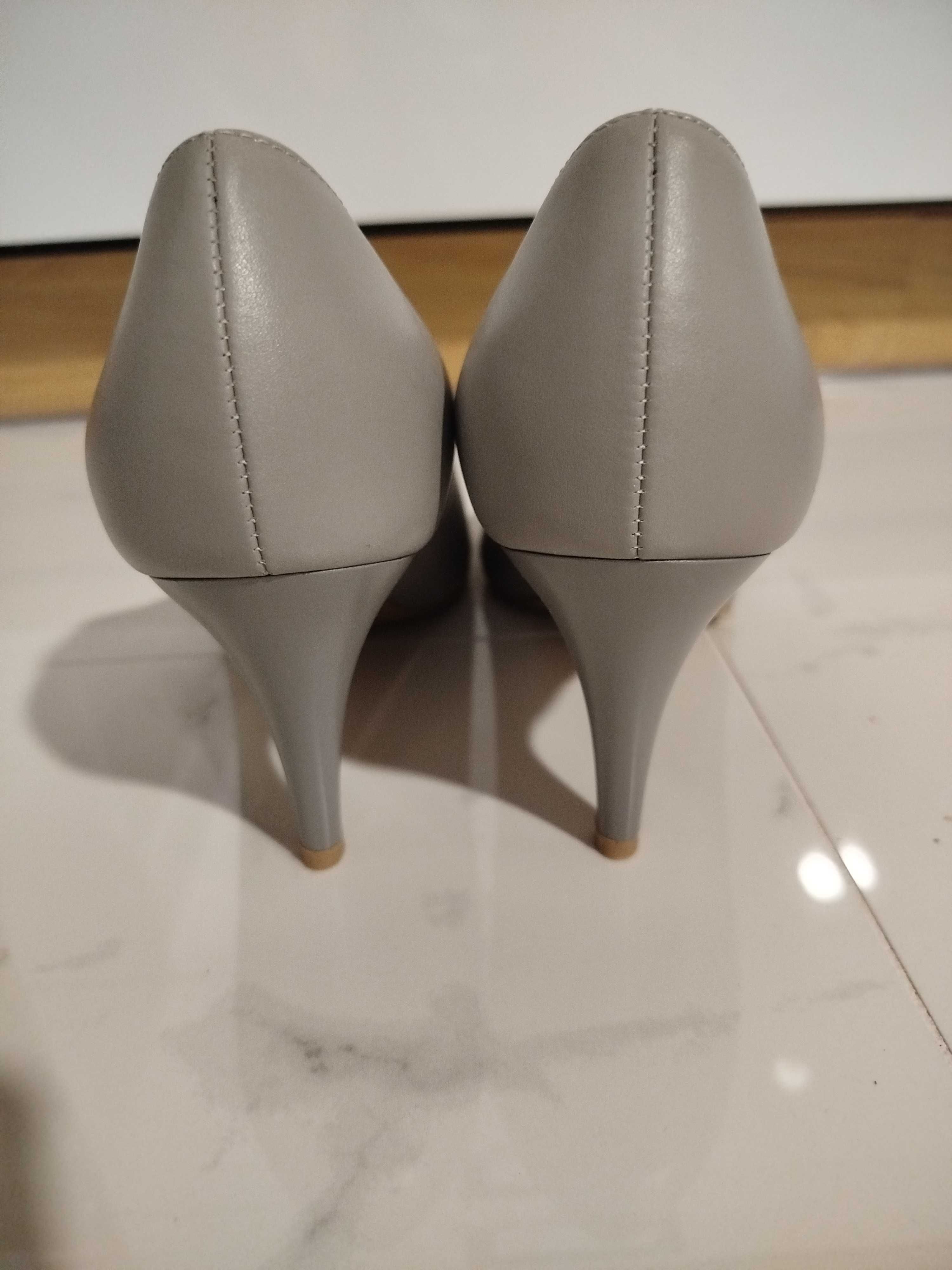 Buty na obcasie szpilki czółenka szare r. 39 Anis