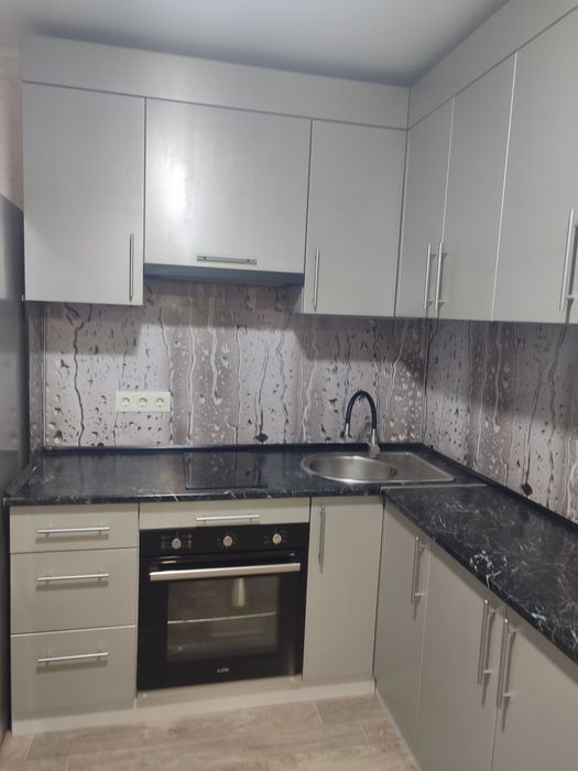 Продам 1 квартиру - студіо в центрі міста Сміла. Сертифікат - так.