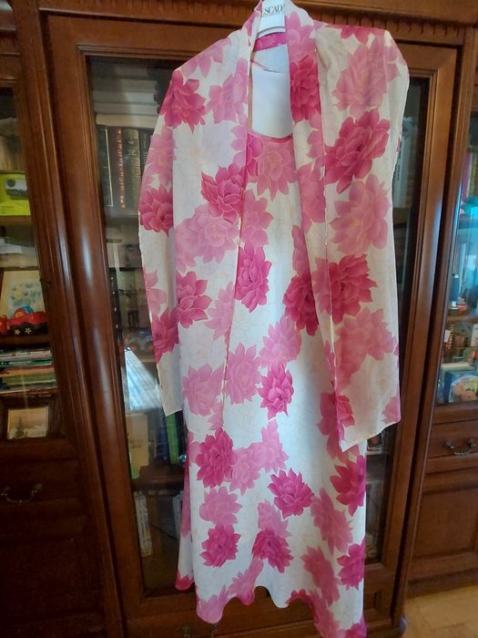 Elegancka długa sukienka bez rękawów z szalem UK20 EU48