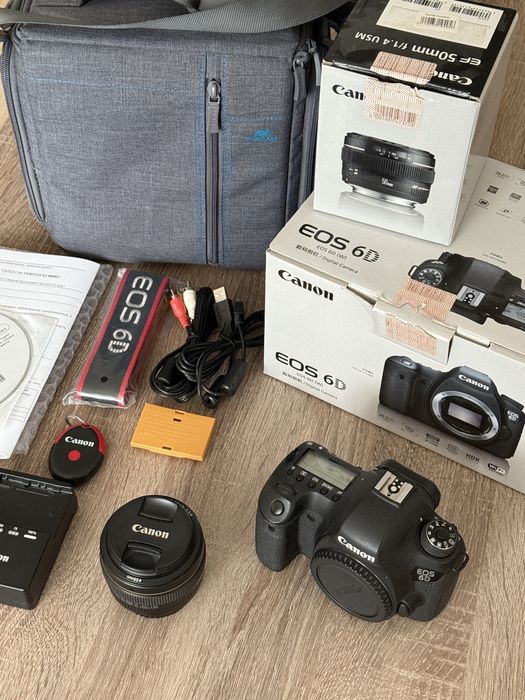 Фотоапарат canon eos 6d з обʼєктивом 50mm f/1.4 кенон