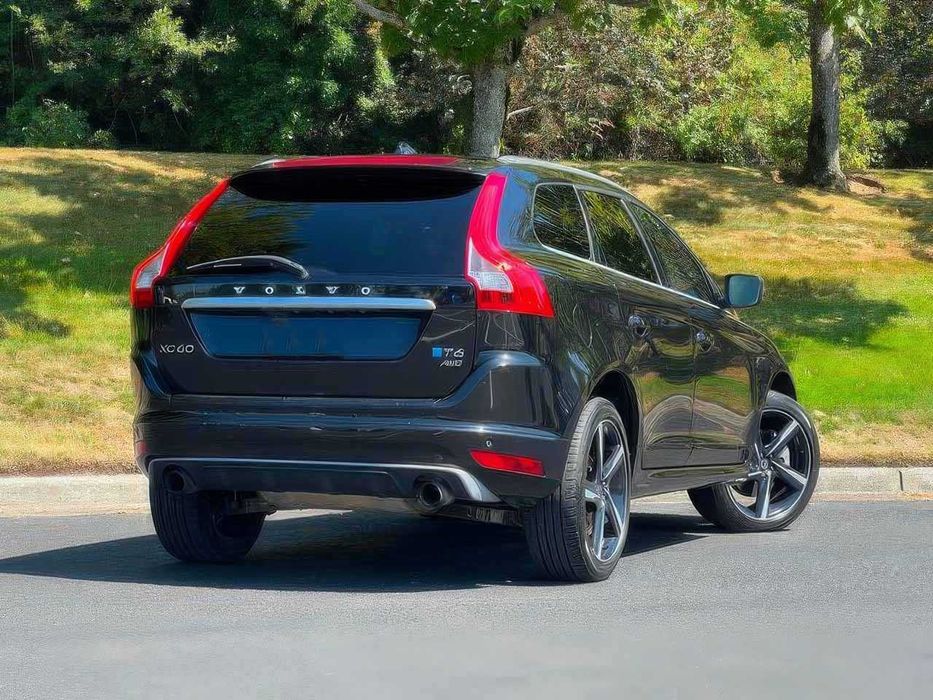 Volvo XC60 T6 R-Design Platinum      2015