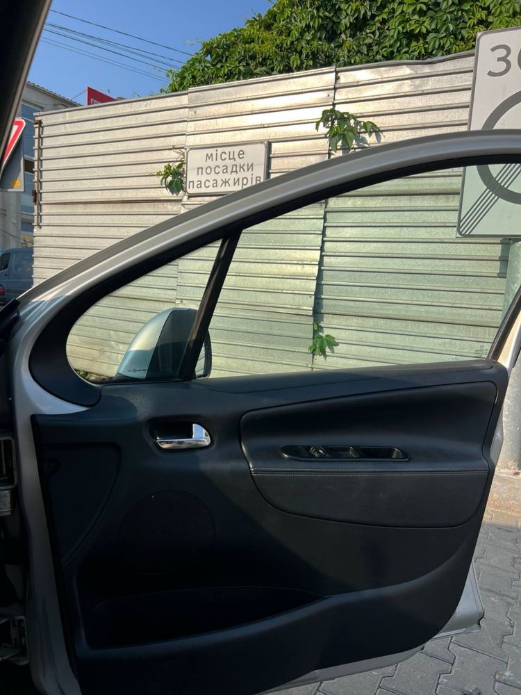 Peugeot 207 1.6.