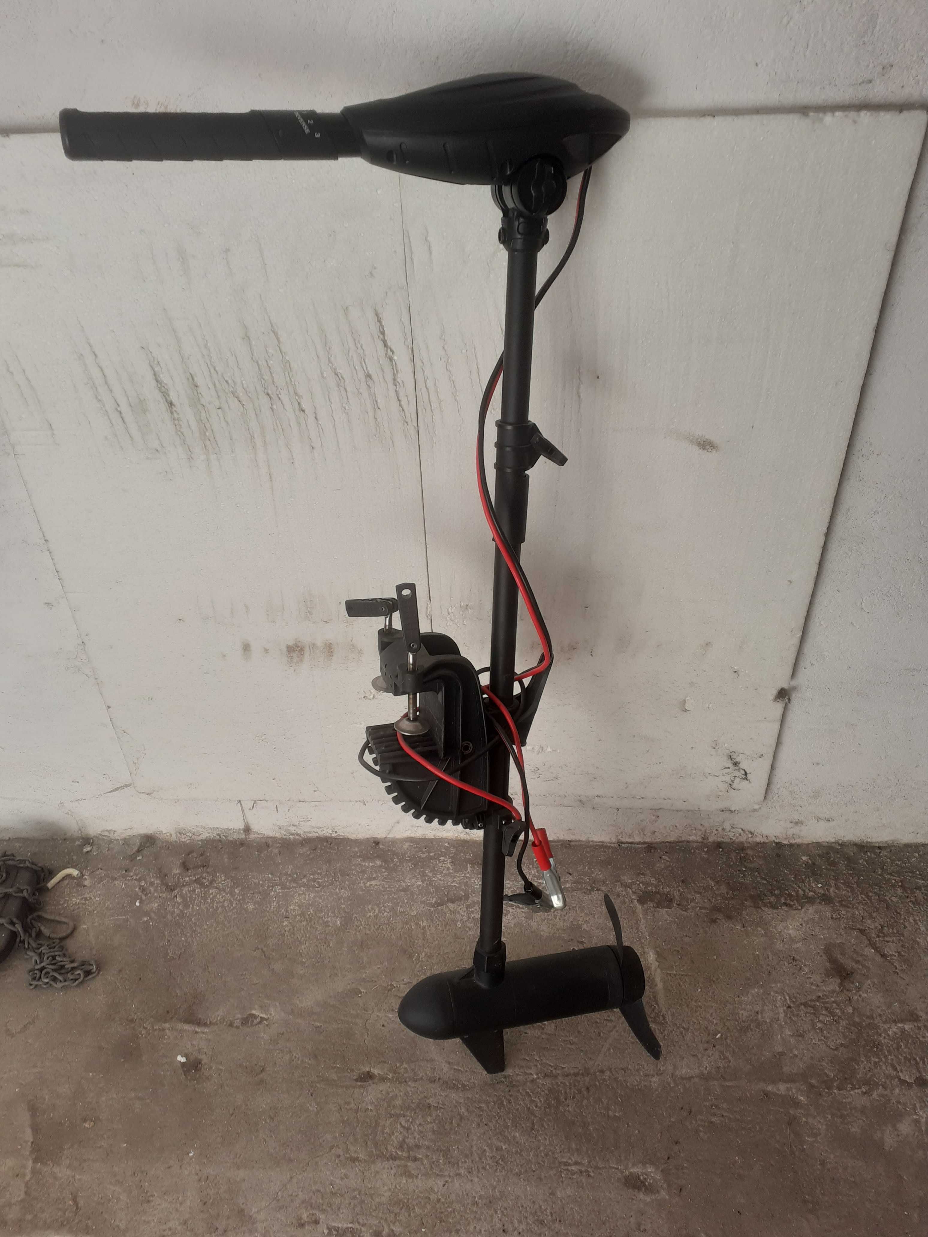 Silnik elektryczny do łodzi marki HASWING OSAPIAN 45 LBS/12V