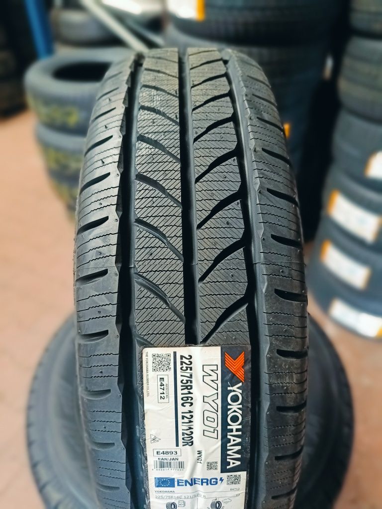 NOWA! Opona Zimowa 225/75R16C Yokohama BlueEarth*Winter WY01 WYSYŁKA