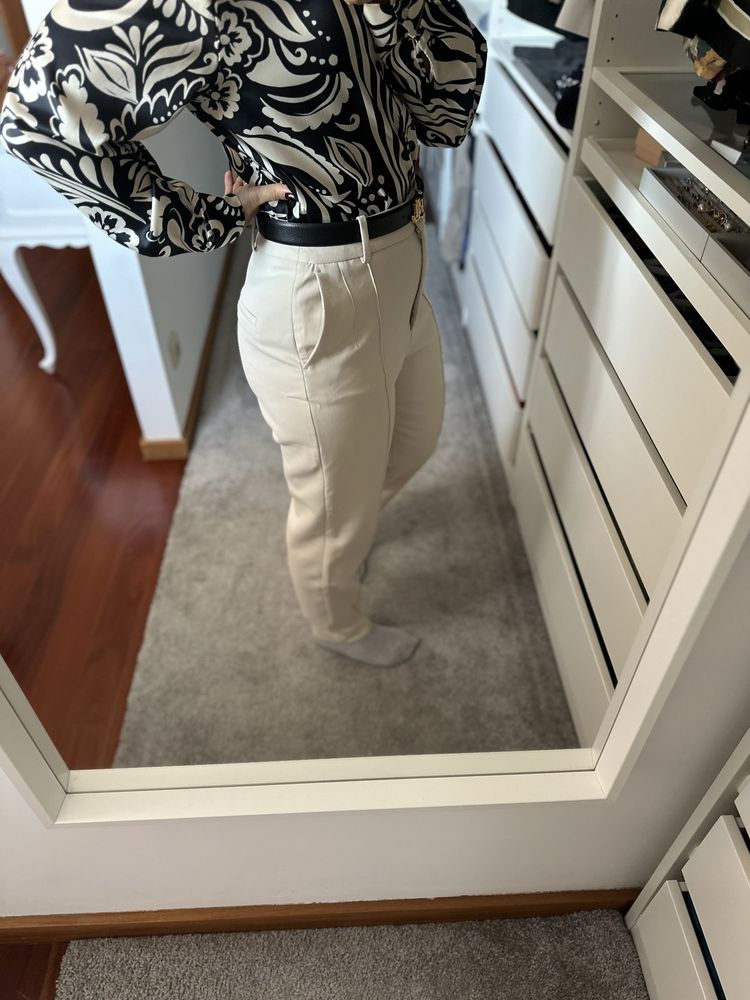 Calcas classicas ZARA beges