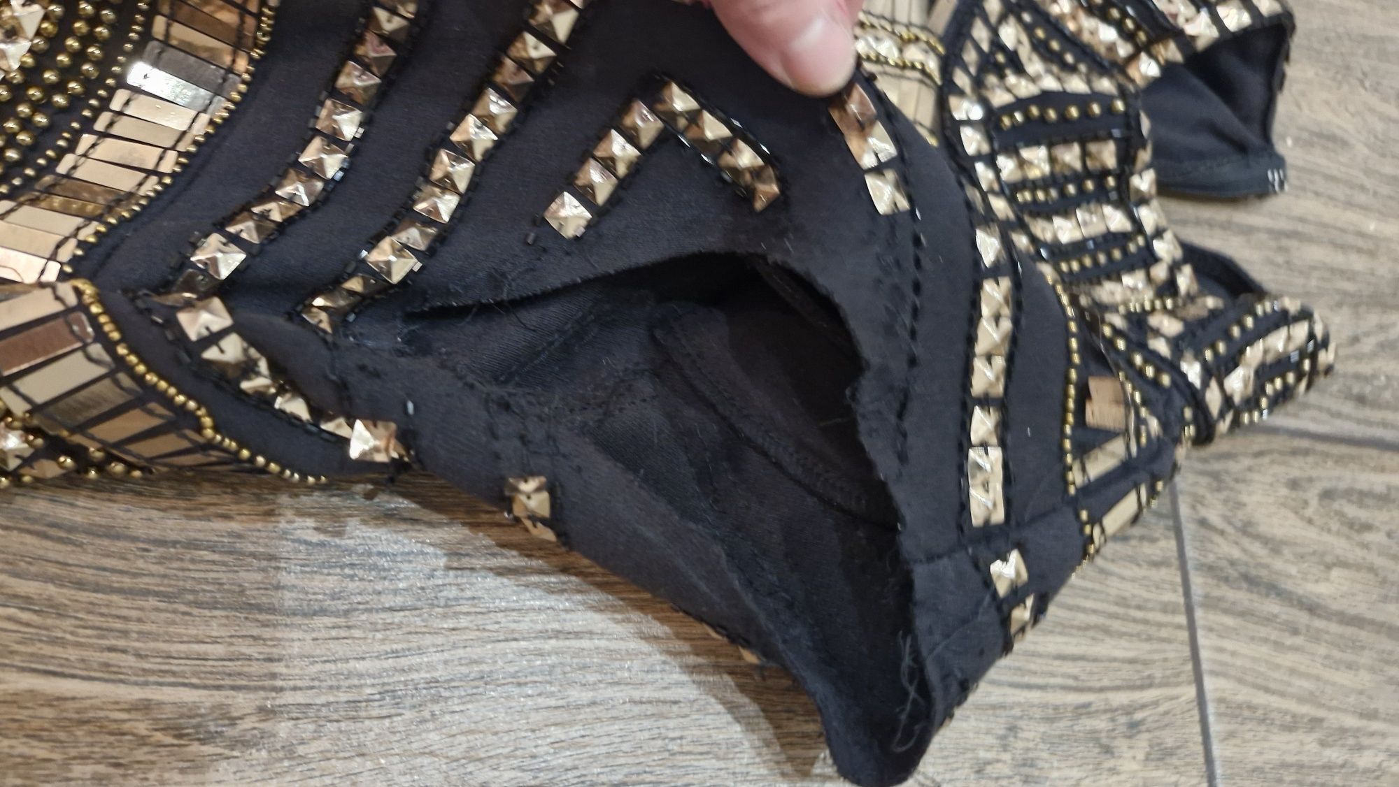 Sukienka cekiny r. M L guess asos
