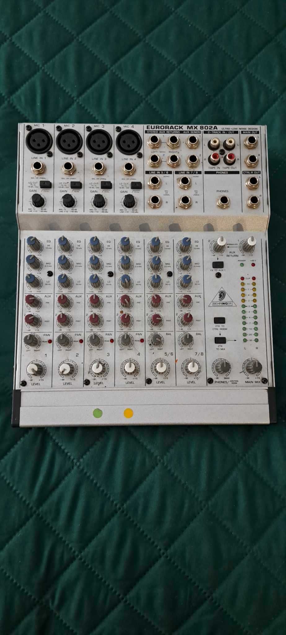 Mixer Audio Behringer Eurorack MX802A