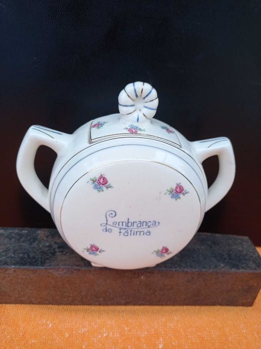 Porcelana, pote com tampa, lembrança de Fatima