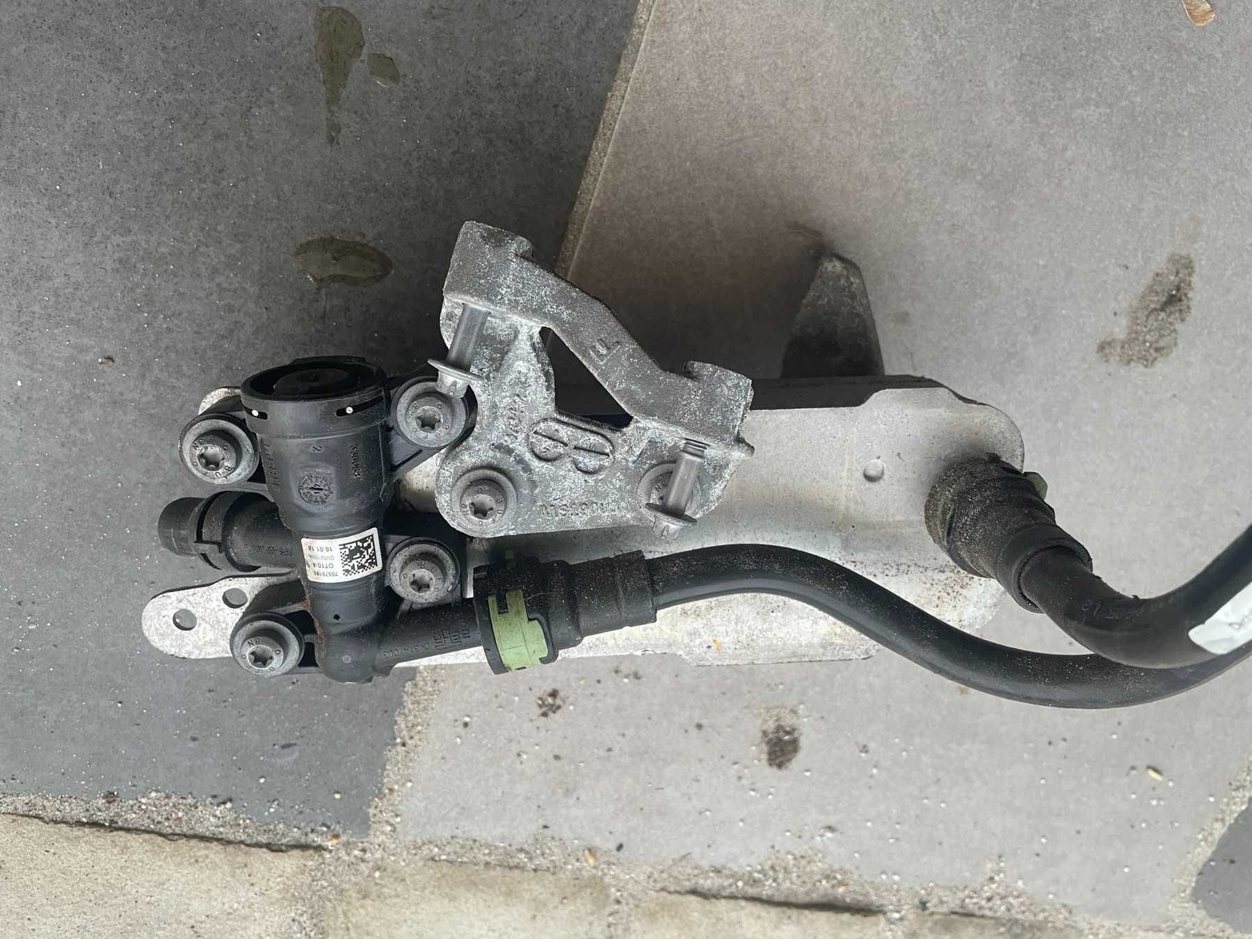 Радіатор охолодження акпп BMW X3 G01 17218607237 18- 2.0T